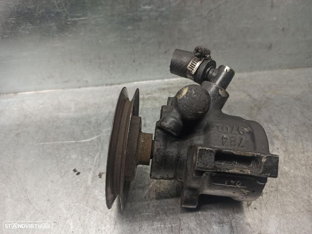 BOMBA SERVODIREÇÃO VOLKSWAGEN GOLF III 1992 -1H0422155B - 2