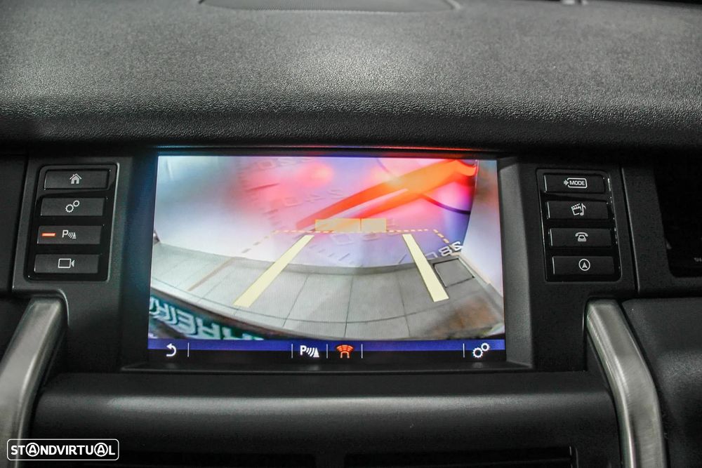 Land Rover Discovery Sport 2.0 eD4 SE - 32