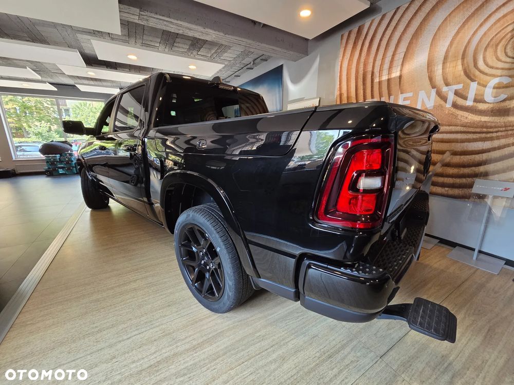 RAM 1500 Laramie Night Premium - 3