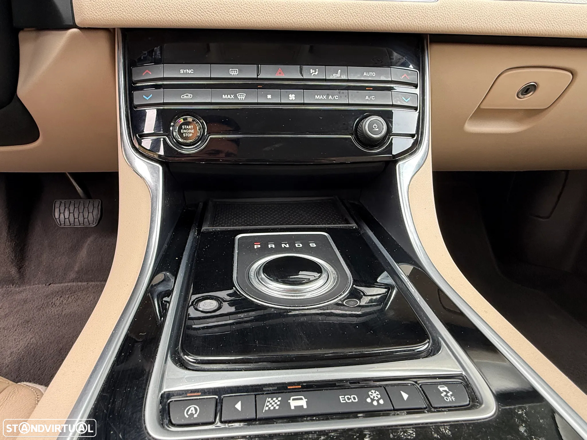 Jaguar XF 2.0 D Prestige Aut. - 28