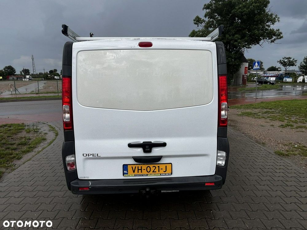 Opel Vivaro - 10