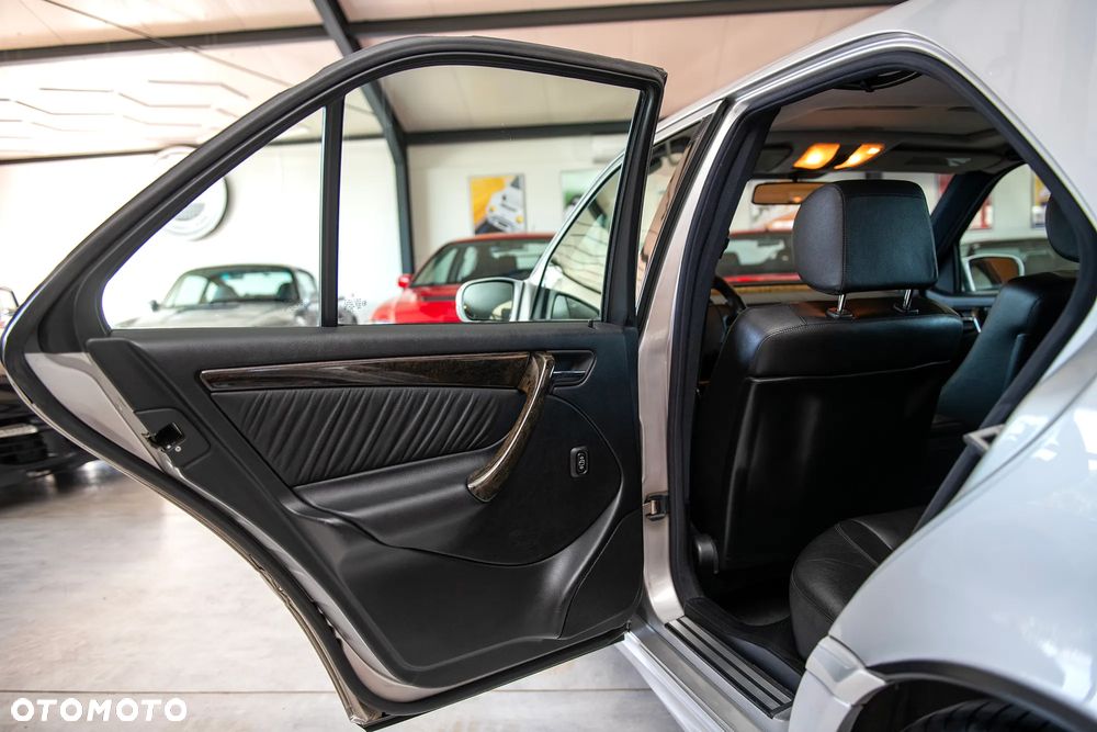 Mercedes-Benz Klasa C 43 AMG - 34