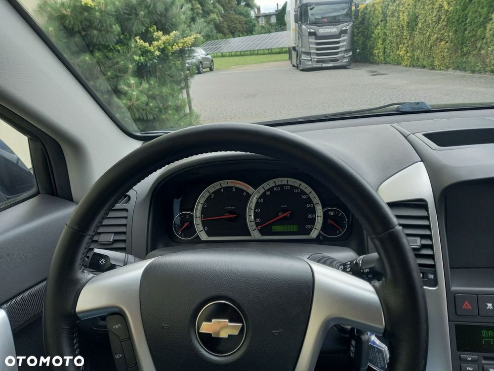 Chevrolet Captiva 2.0 d LS - 28