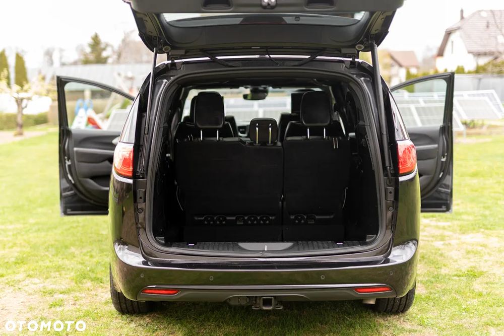 Chrysler Pacifica - 9