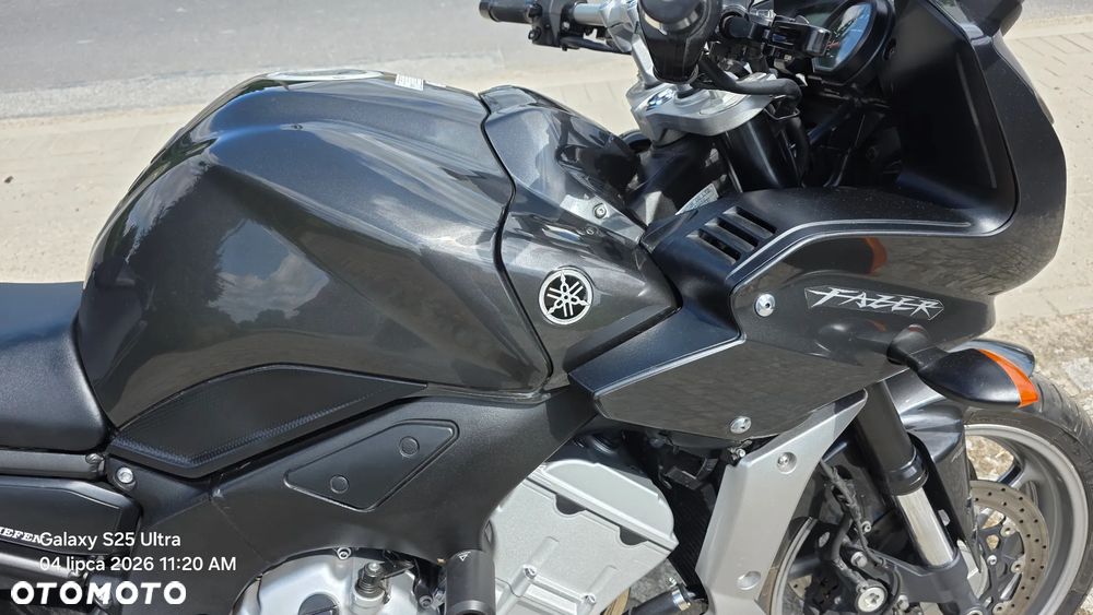 Yamaha FZR - 5