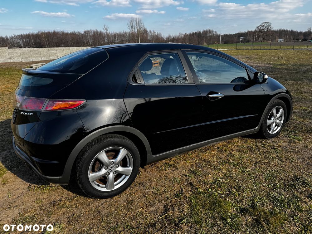 Honda Civic 1.4i-DSi - 9
