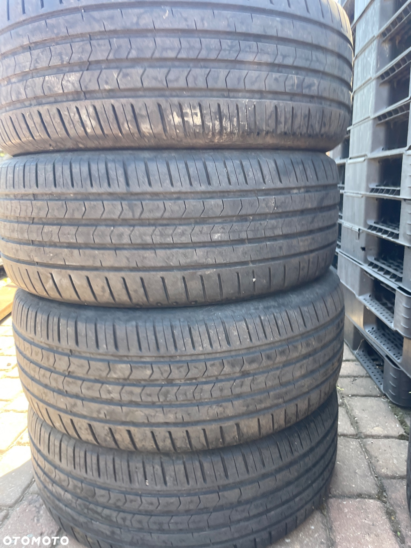 Vredestein Giugiaro 235/45/20 - 4
