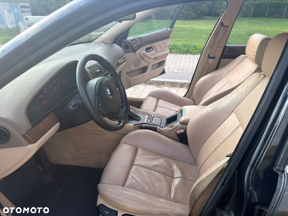 BMW Seria 5 - 16