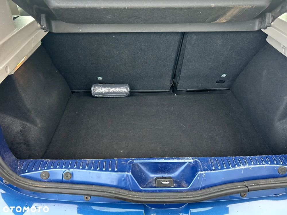 Dacia Sandero 1.2 16V 75 Laureate - 28