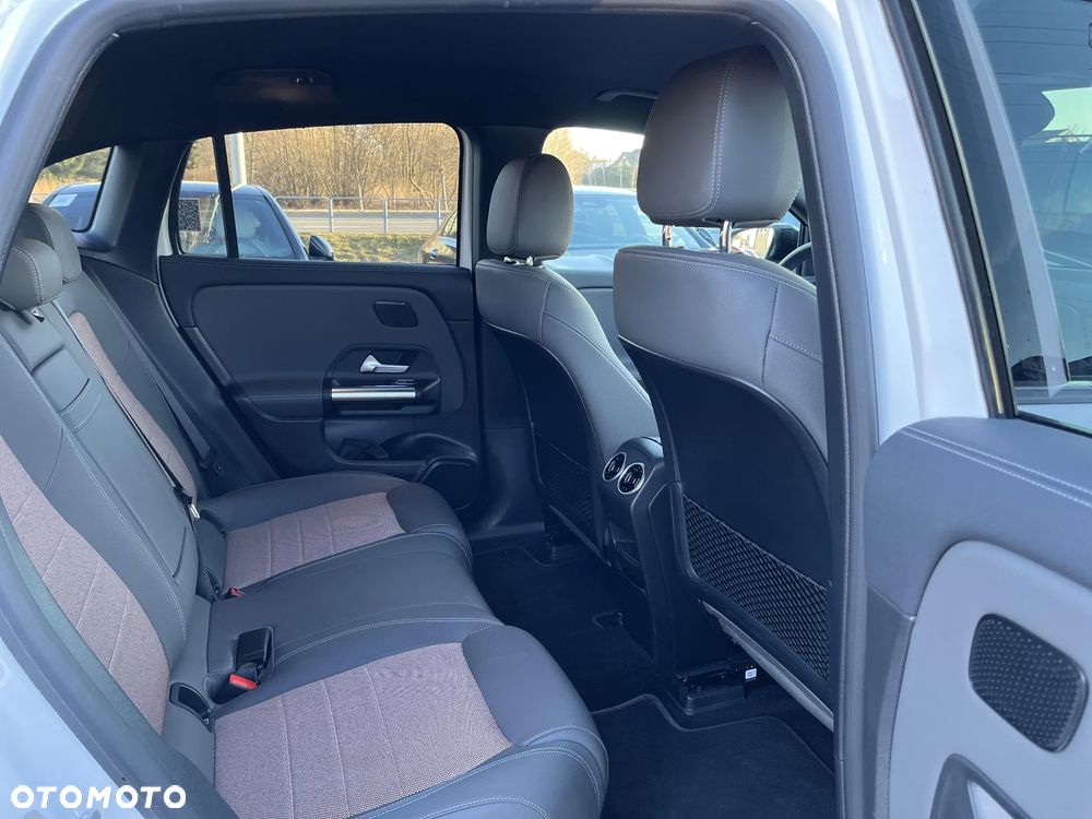 Mercedes-Benz EQA - 14