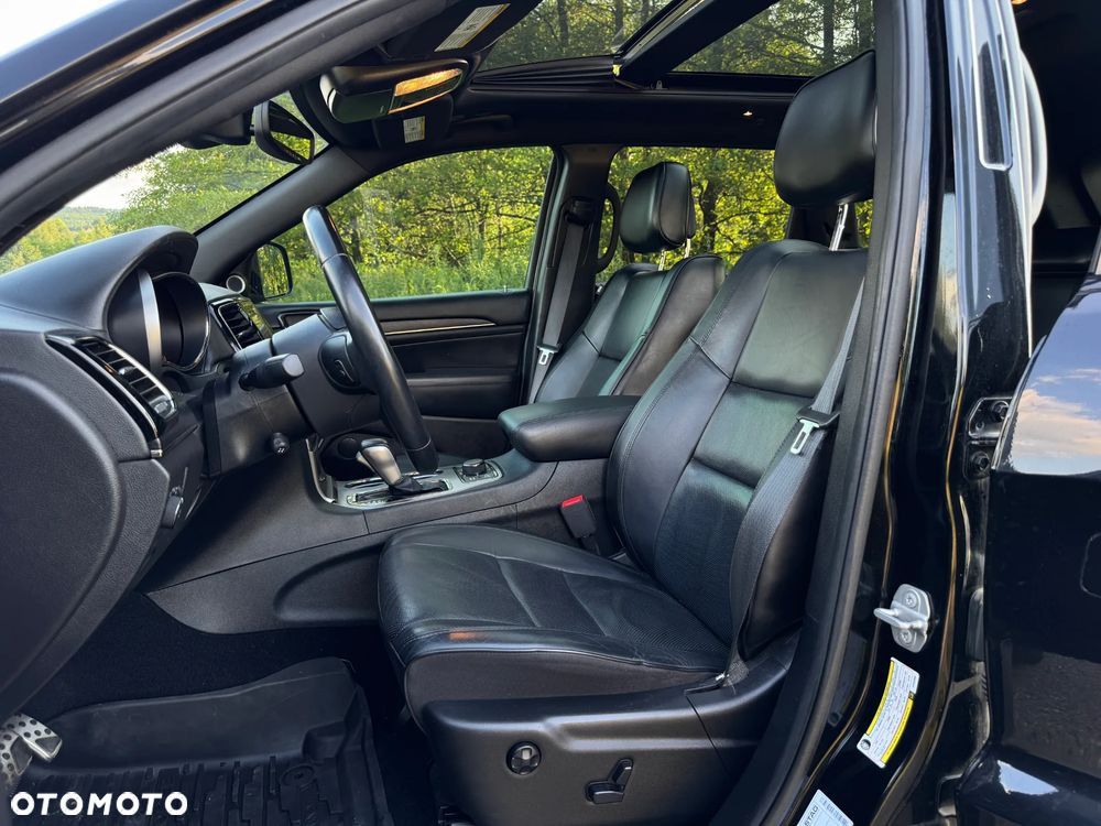 Jeep Grand Cherokee - 14