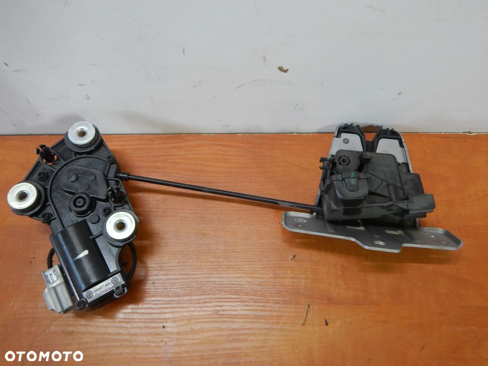 zamek dociąg klapy bagażnika Volvo XC90 II 14-22  Łuków części - 3