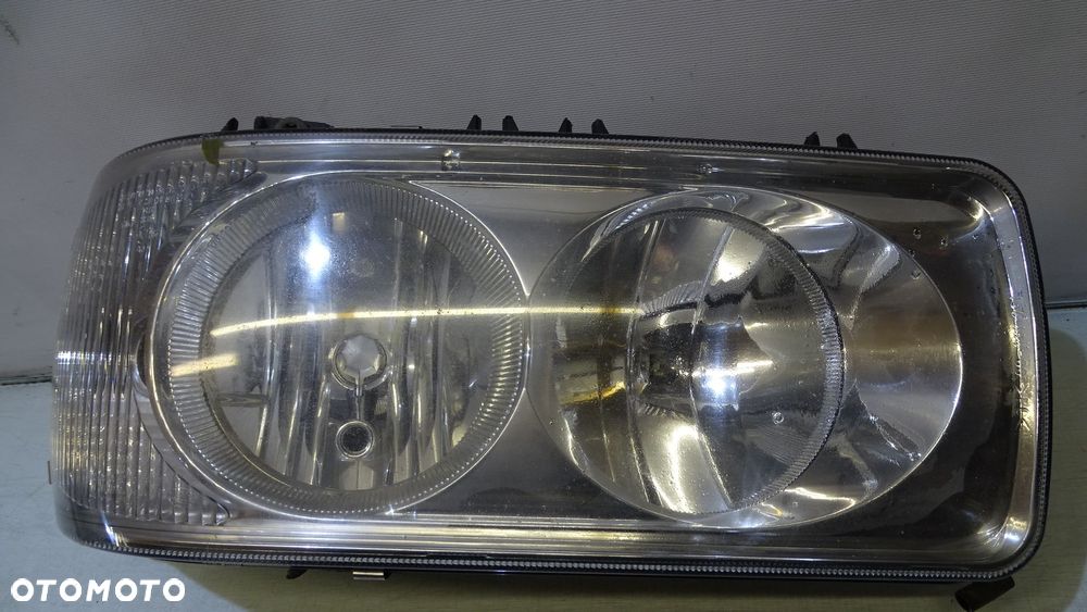 GP - LAMPA PRAWA PRZEDNIA DAF 95XF 15426200 - 2