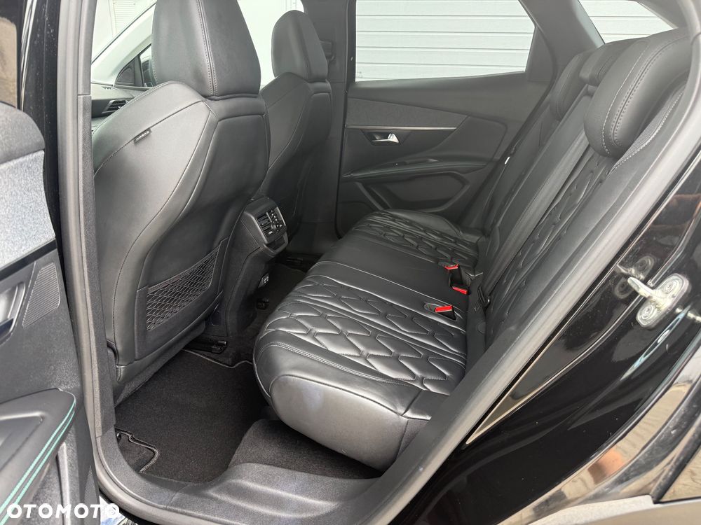 Peugeot 3008 1.2 PureTech Allure S&S - 21