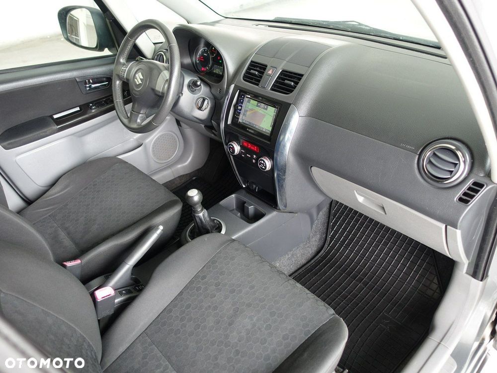 Suzuki SX4 1.6 VVT 4x4 Style - 19