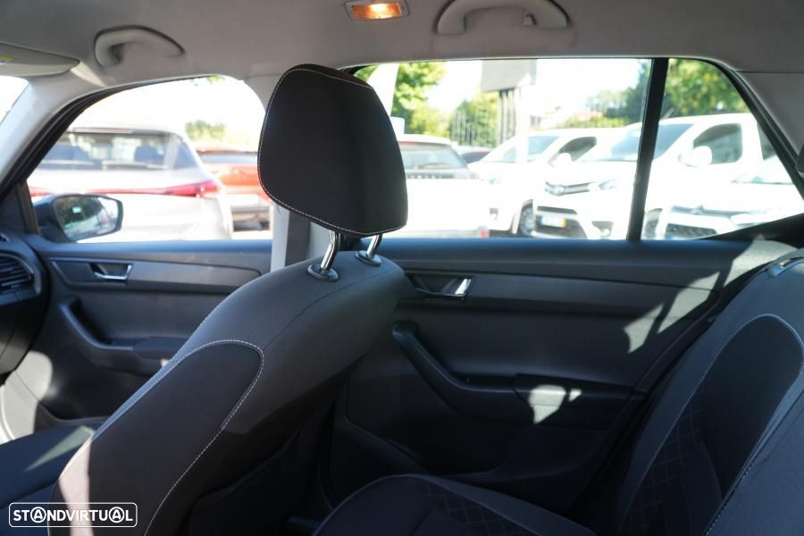 Skoda Fabia 1.0 MPI Ambition - 6
