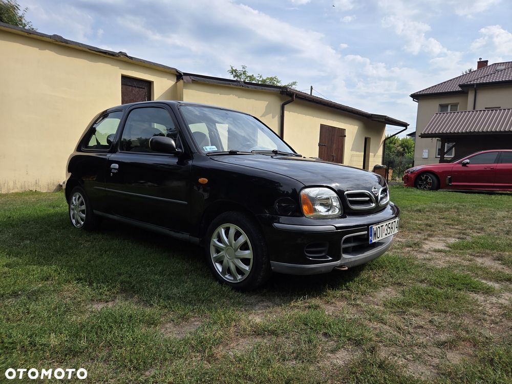 Nissan Micra - 1