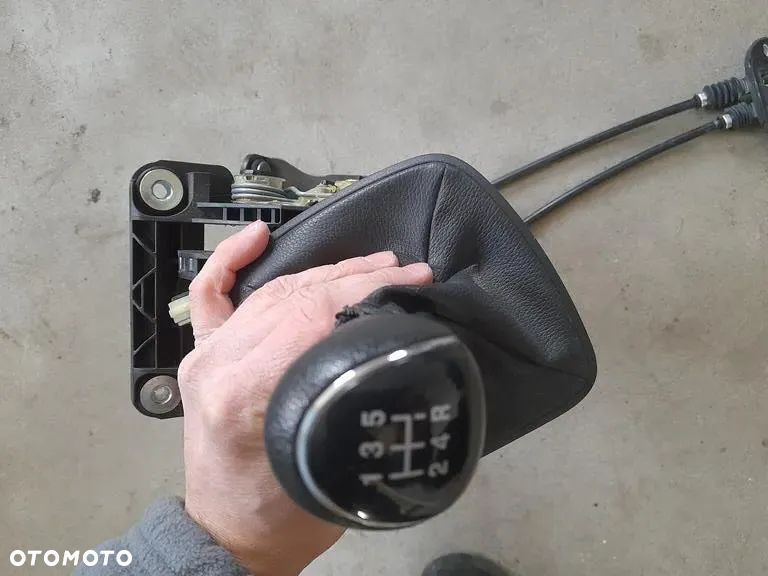 lewarek wybierak zmiany biegów gałka mieszek Ford C-max Mk2 II 1.6b 16v - 5