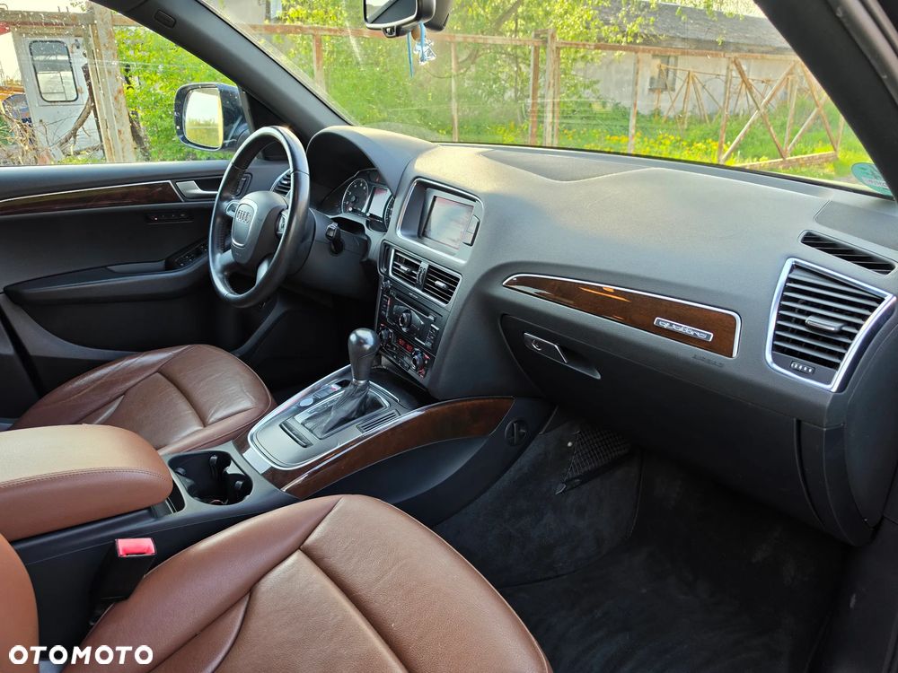 Audi Q5 3.2 FSI Quattro S tronic - 9