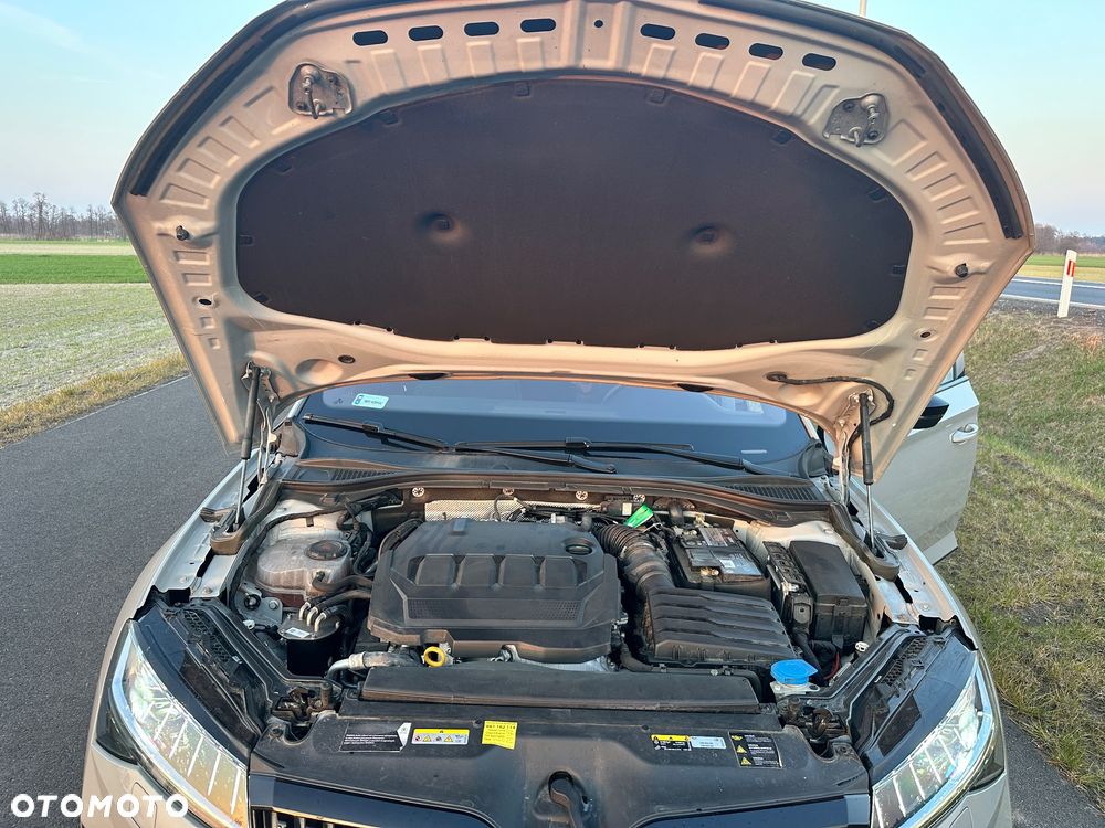 Skoda Superb 2.0 TDI SCR Sportline DSG - 23