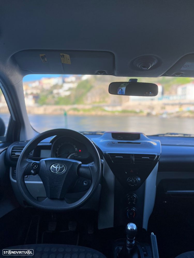 Toyota iQ 1.0 - 9