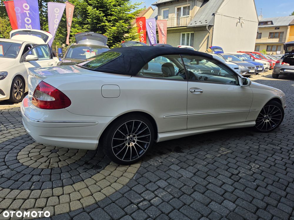 Mercedes-Benz CLK - 10