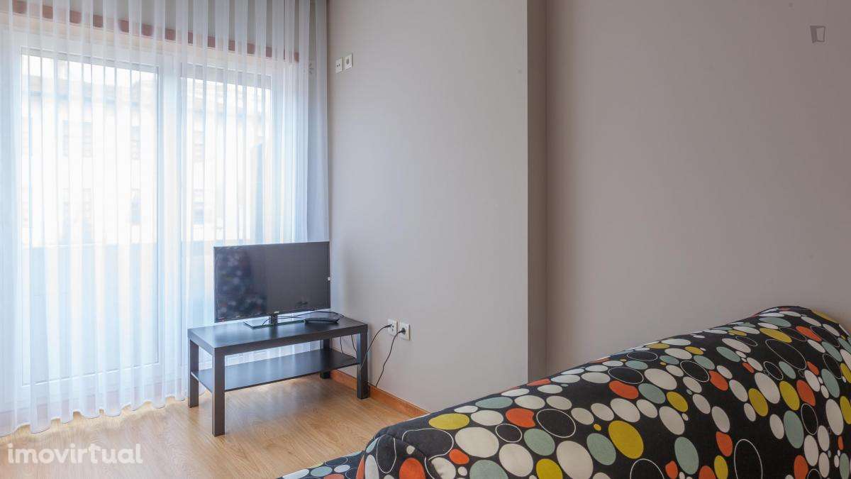 Apartamento com 1 quartos - localizado em Santo Ildefonso Porto - Grande imagem: 4/30