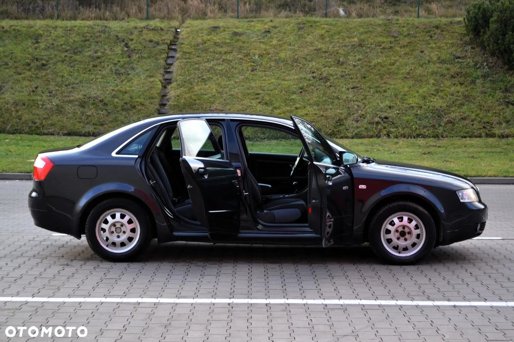 Audi A4 Limousine - 28