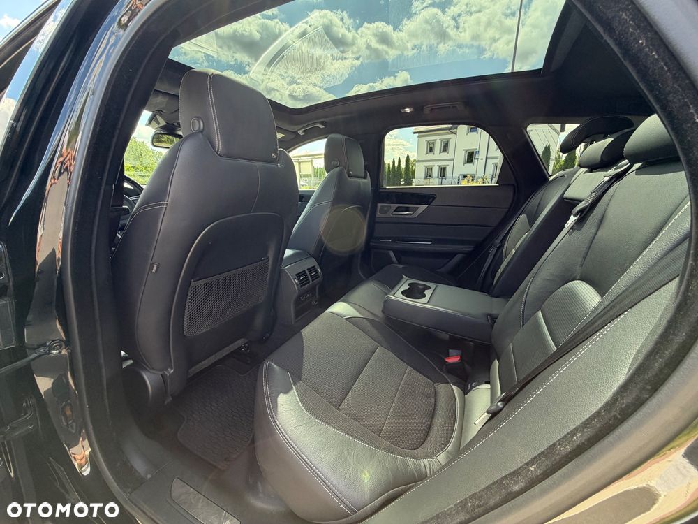 Jaguar XF 2.0 i4D R-Sport - 20