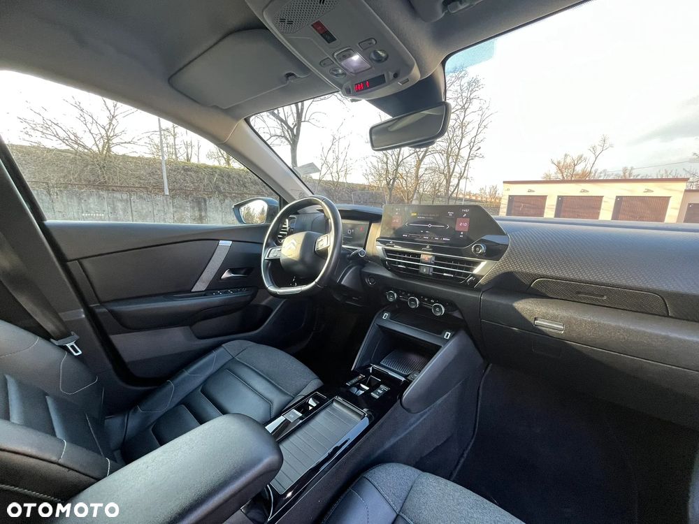 Citroën C4 PureTech 130 Stop&Start EAT8 SHINE - 23