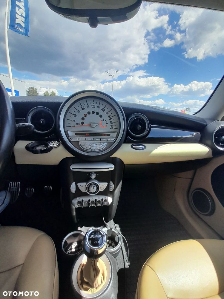 MINI Cooper Standard - 11