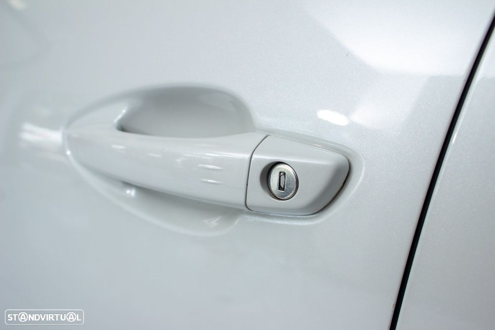 Peugeot 3008 1.2 PureTech Allure EAT8 - 37