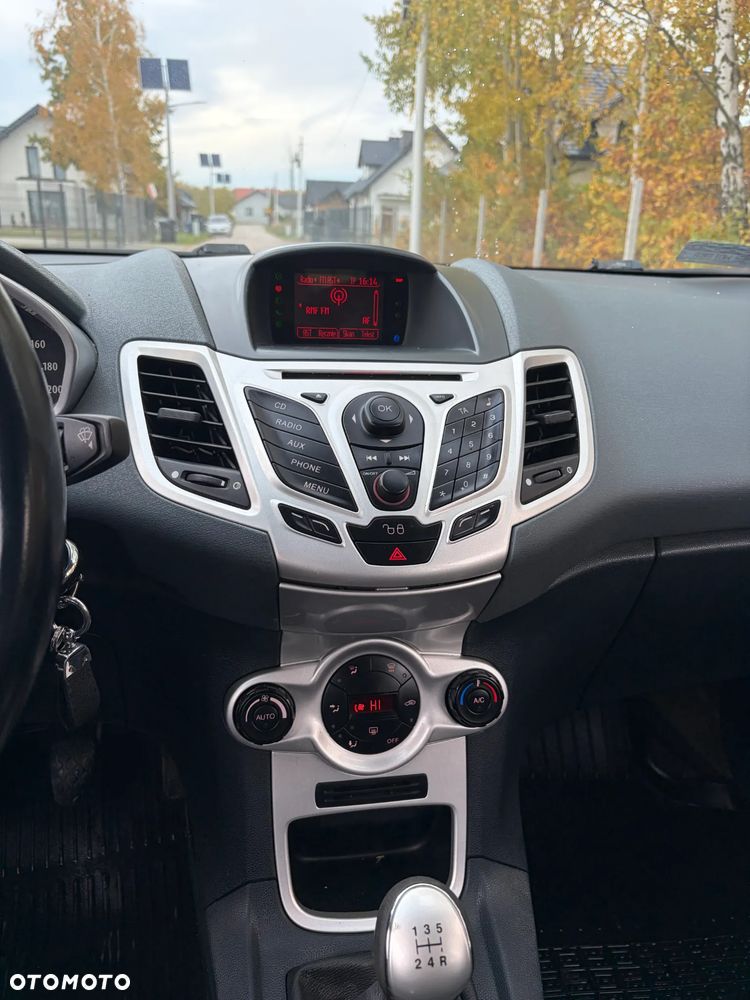 Ford Fiesta 1.4 Titanium EU5 - 20