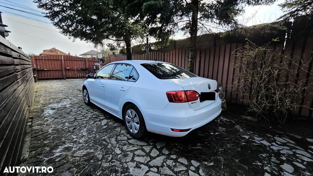 Volkswagen Jetta 1.2 TSI Trendline - 5