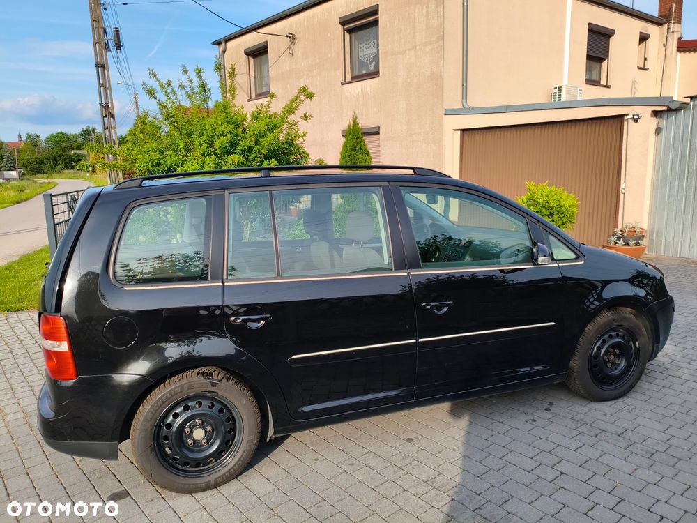 Volkswagen Touran 2.0 TDI Trendline - 3