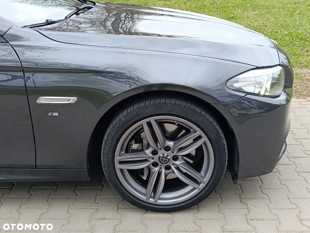 BMW Seria 5 525d xDrive Luxury Line - 10