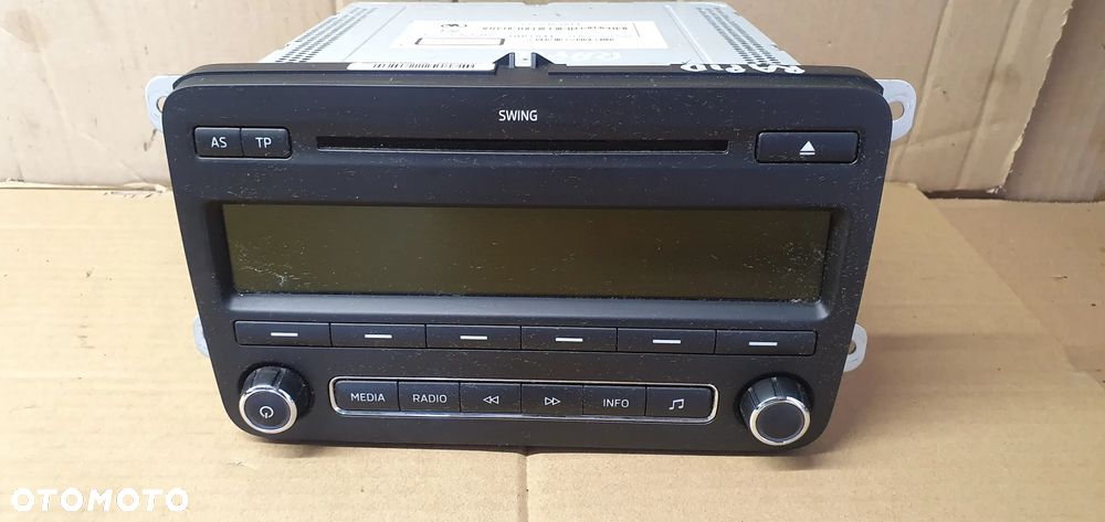 Radio radioodtwarzacz oryginał Skoda Rapid 5J0035161F - 2