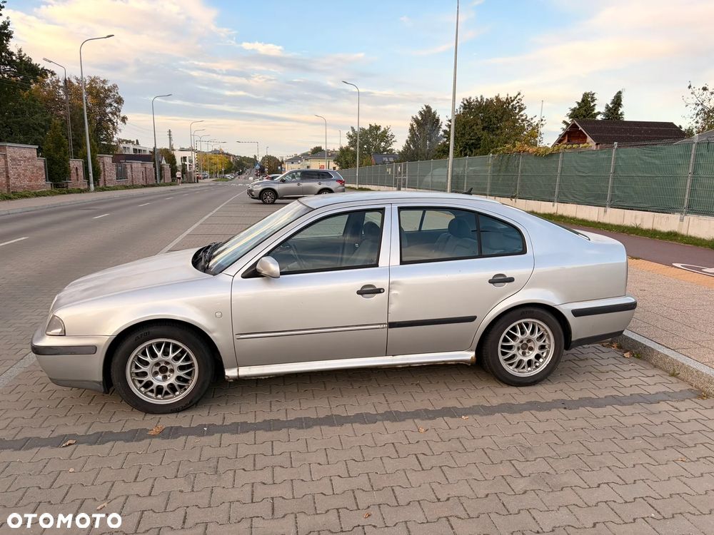 Skoda Octavia 1.8 SLX - 2