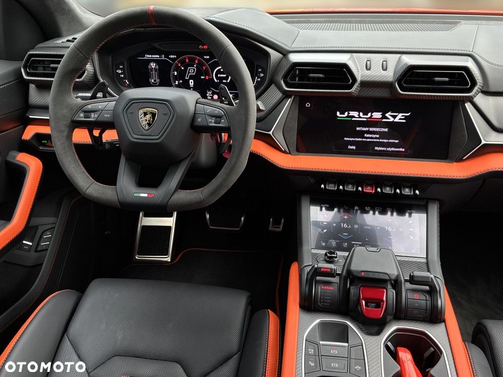 Lamborghini Urus - 12