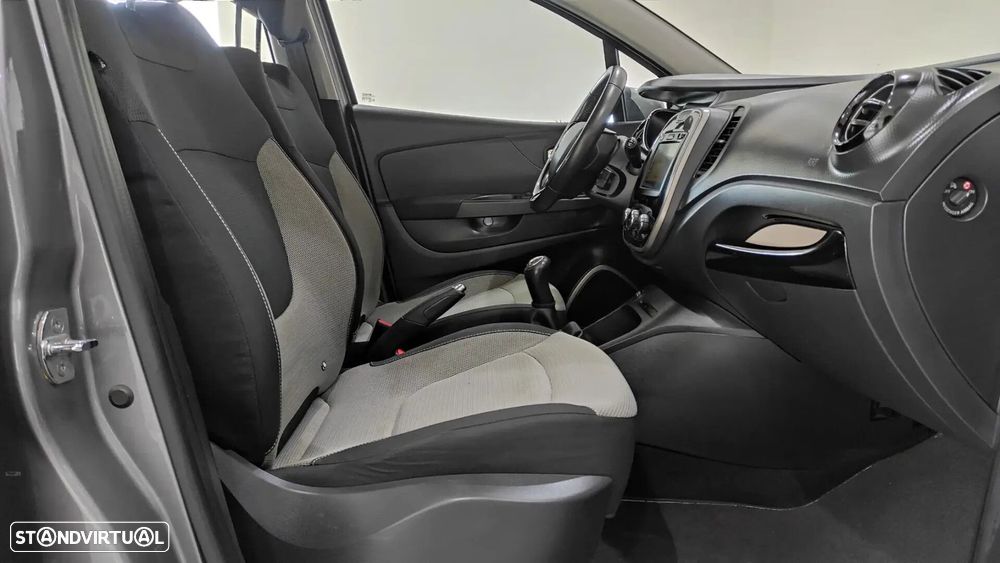 Renault Captur - 22