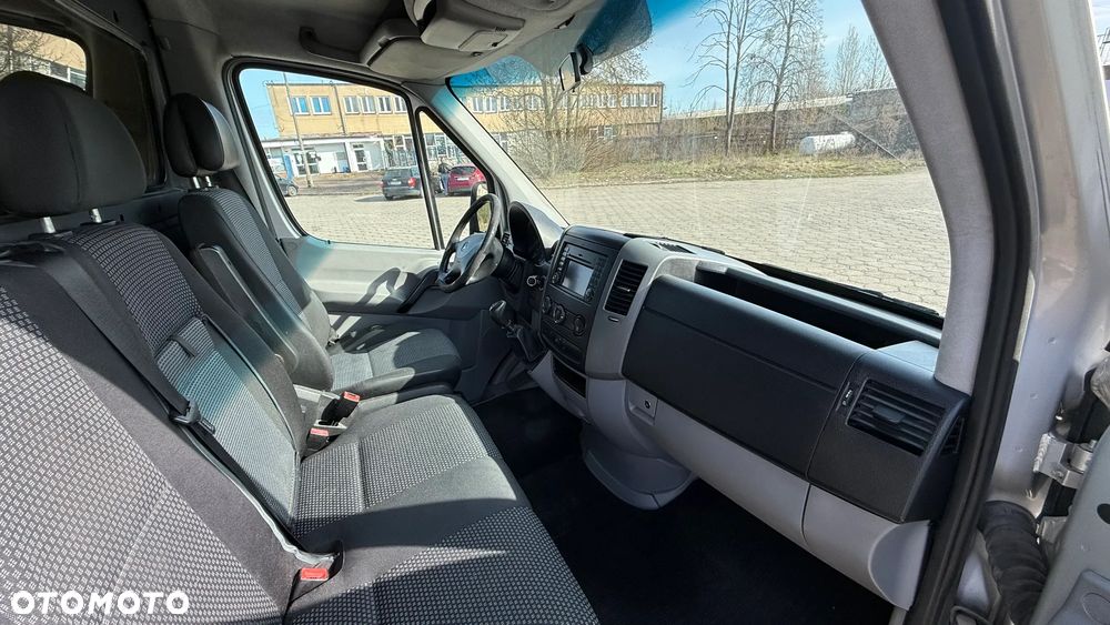 Mercedes-Benz Sprinter - 12