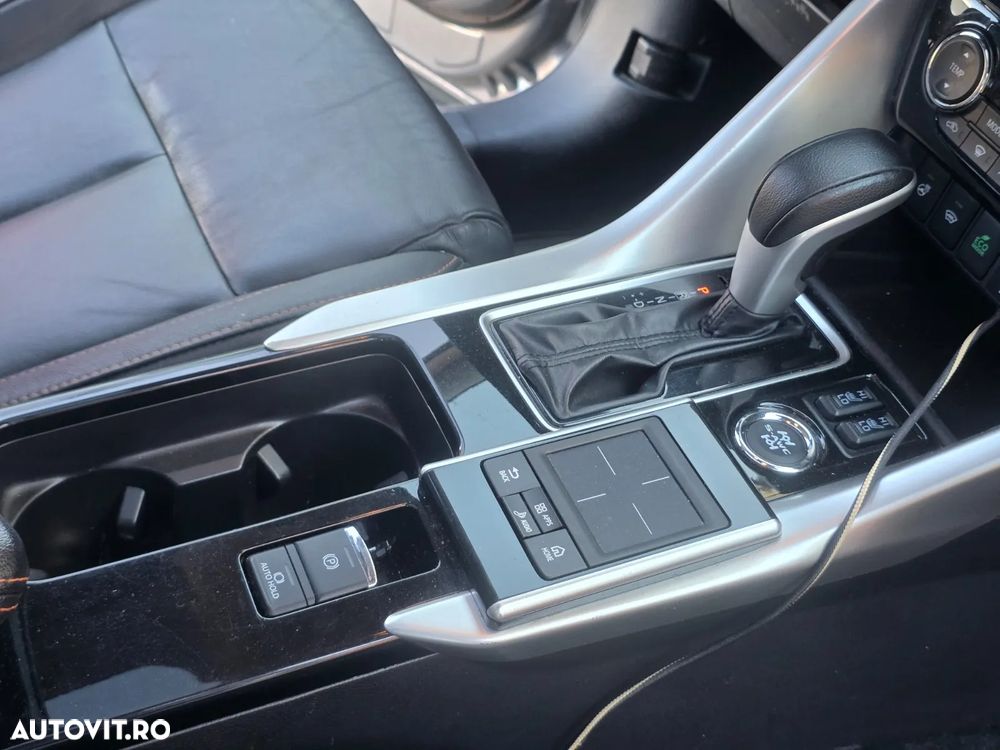 Mitsubishi Eclipse-Cross 1.5-litre 16-valve DOHC MIVEC 4X4 Instyle+ Aut. - 19