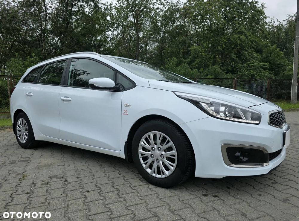 Kia Ceed 1.4 L - 22