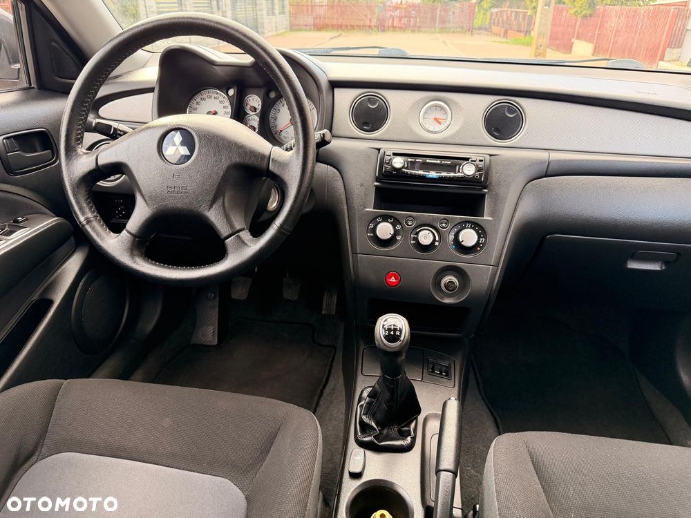 Mitsubishi Outlander 2.0 2WD Invite - 9