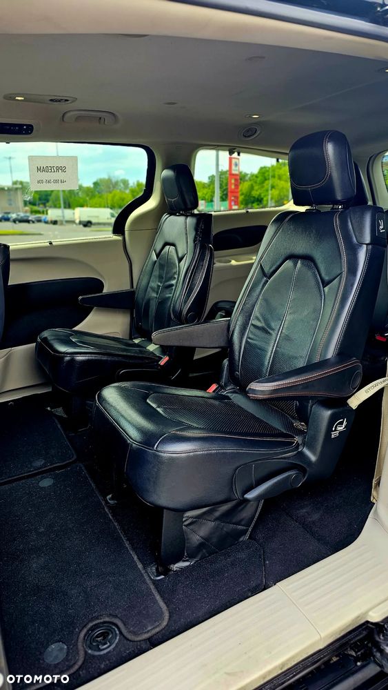 Chrysler Pacifica - 14