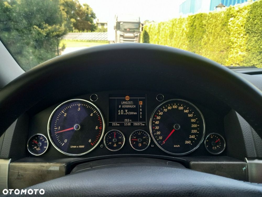 Volkswagen Touareg 3.0 V6 TDI DPF Automatik Individual - 31