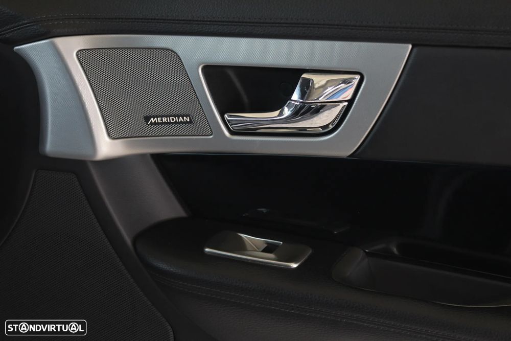 Jaguar XF Sportbrake 2.2 D R-Sport - 21