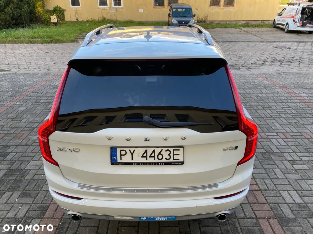 Volvo XC 90 D5 AWD Geartronic Momentum - 17