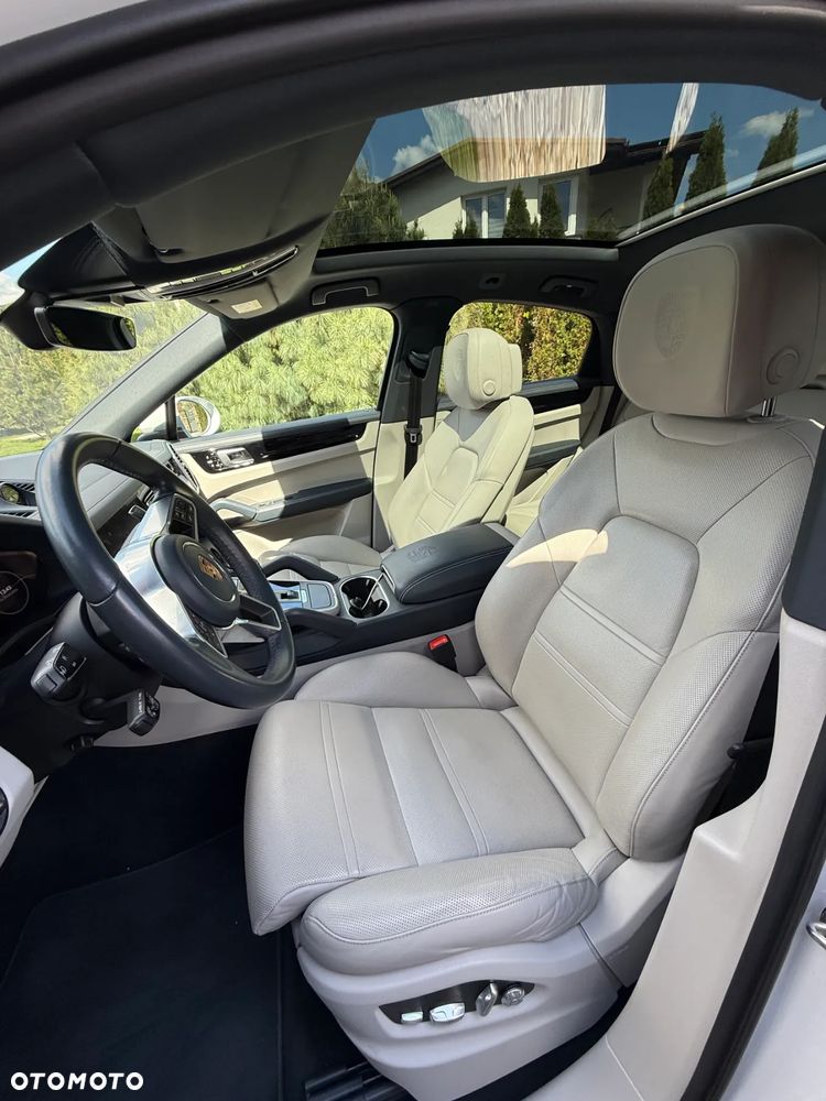 Porsche Cayenne Standard - 16