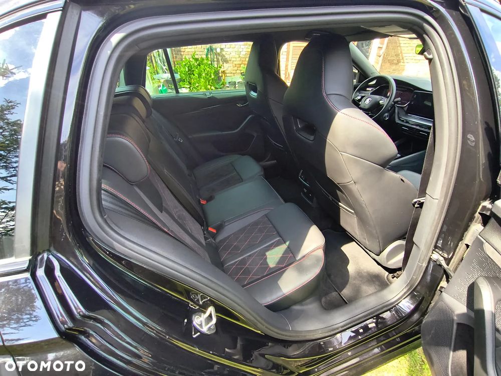 Skoda Octavia 2.0 TDI DSG 4x4 RS - 11